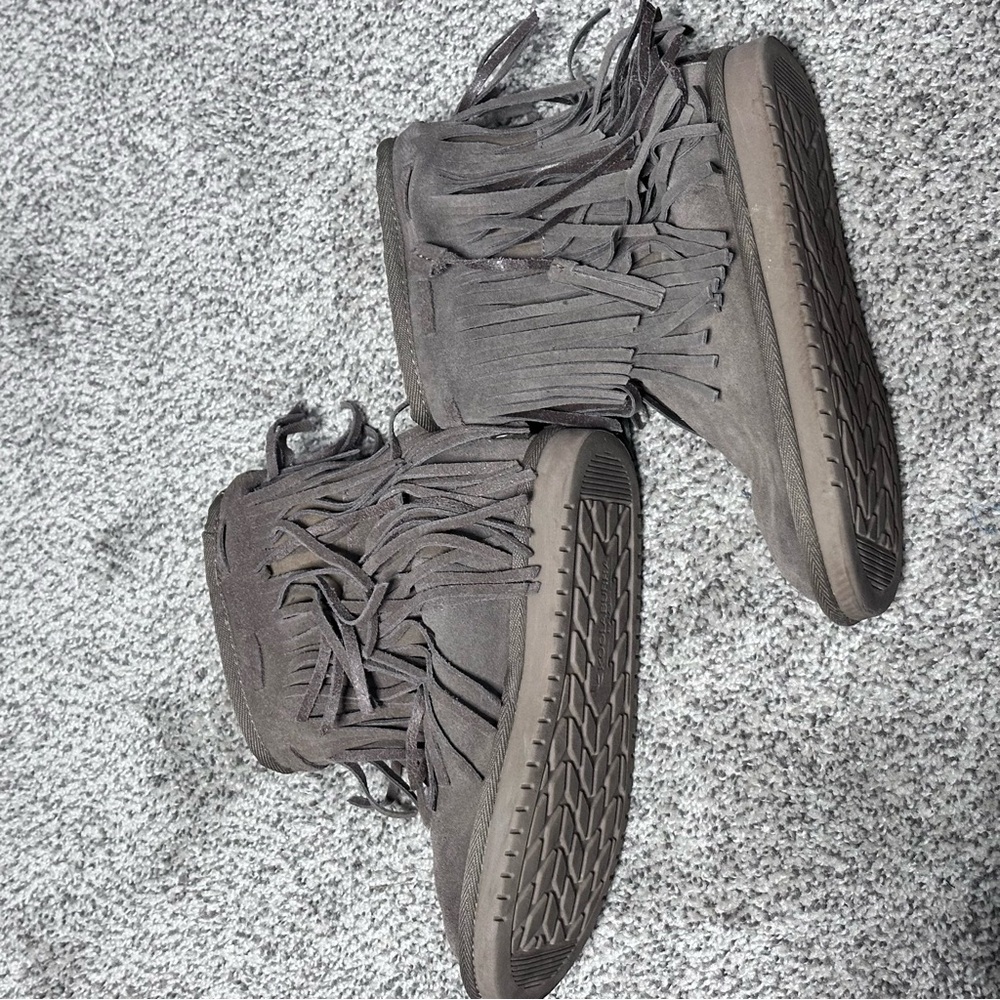 UGG Beige Boots Furry Fringe Walking Winter Girls Koolaburra SIZE US4, UK3, EU3 - Picture 6 of 11